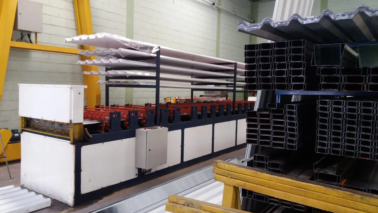 Máquina Perfiladeira CNC